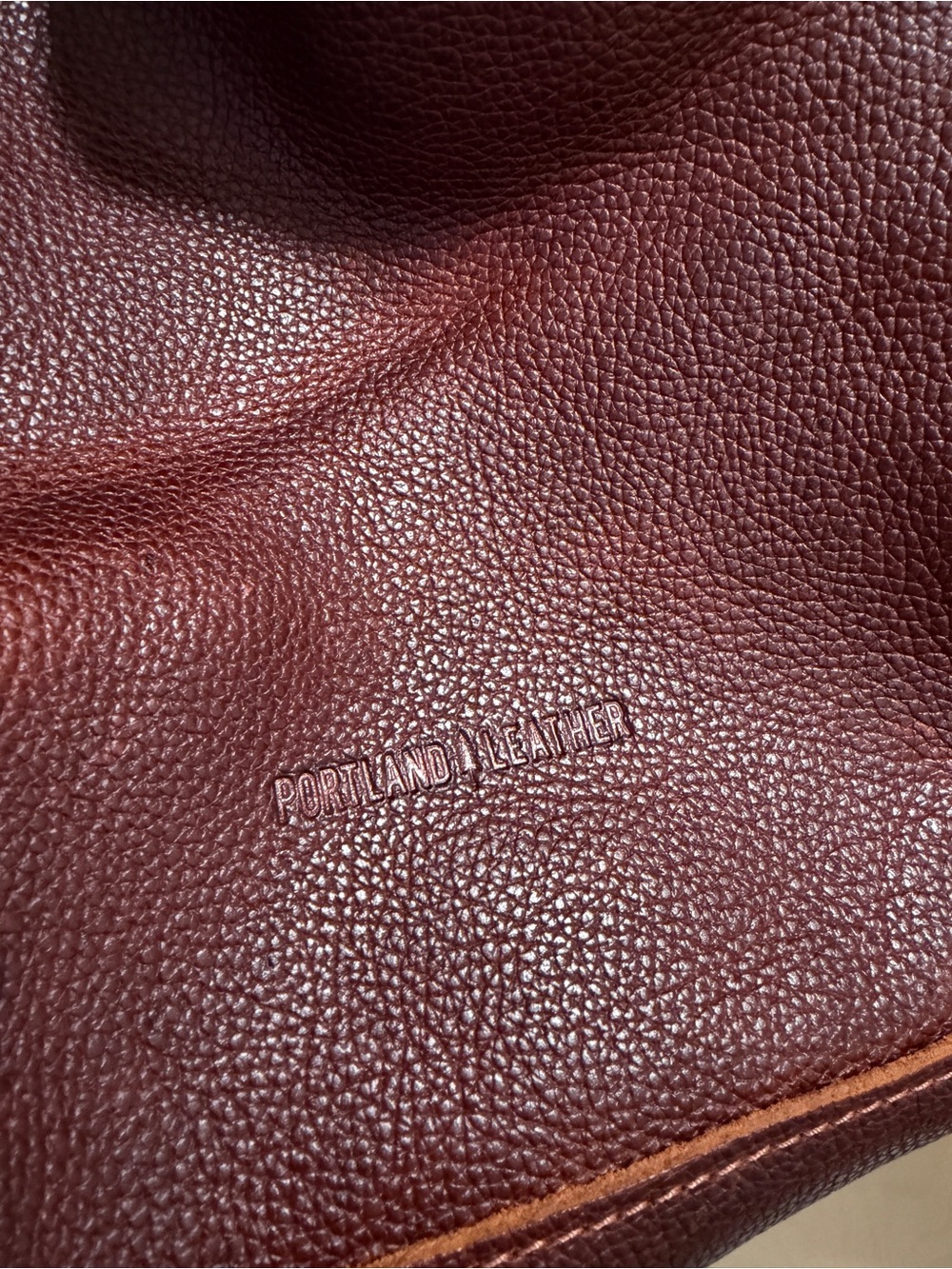 Portland Leather Medium Aspen Shoulder Bag - Picture 2 of 6